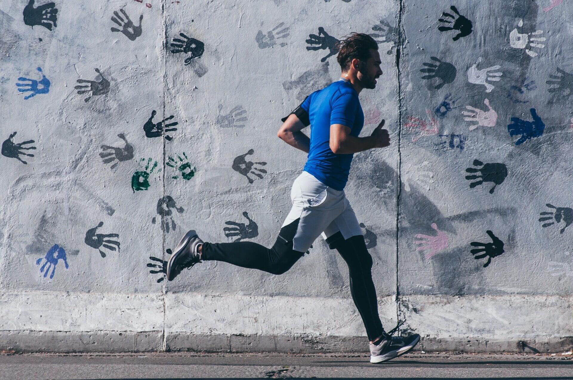 a runner has started jogging again after an operation for lumbar disc herniation.